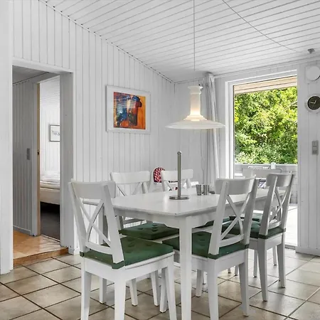 Lf0027-thyholm-sondbjerg-strandvej-27 *